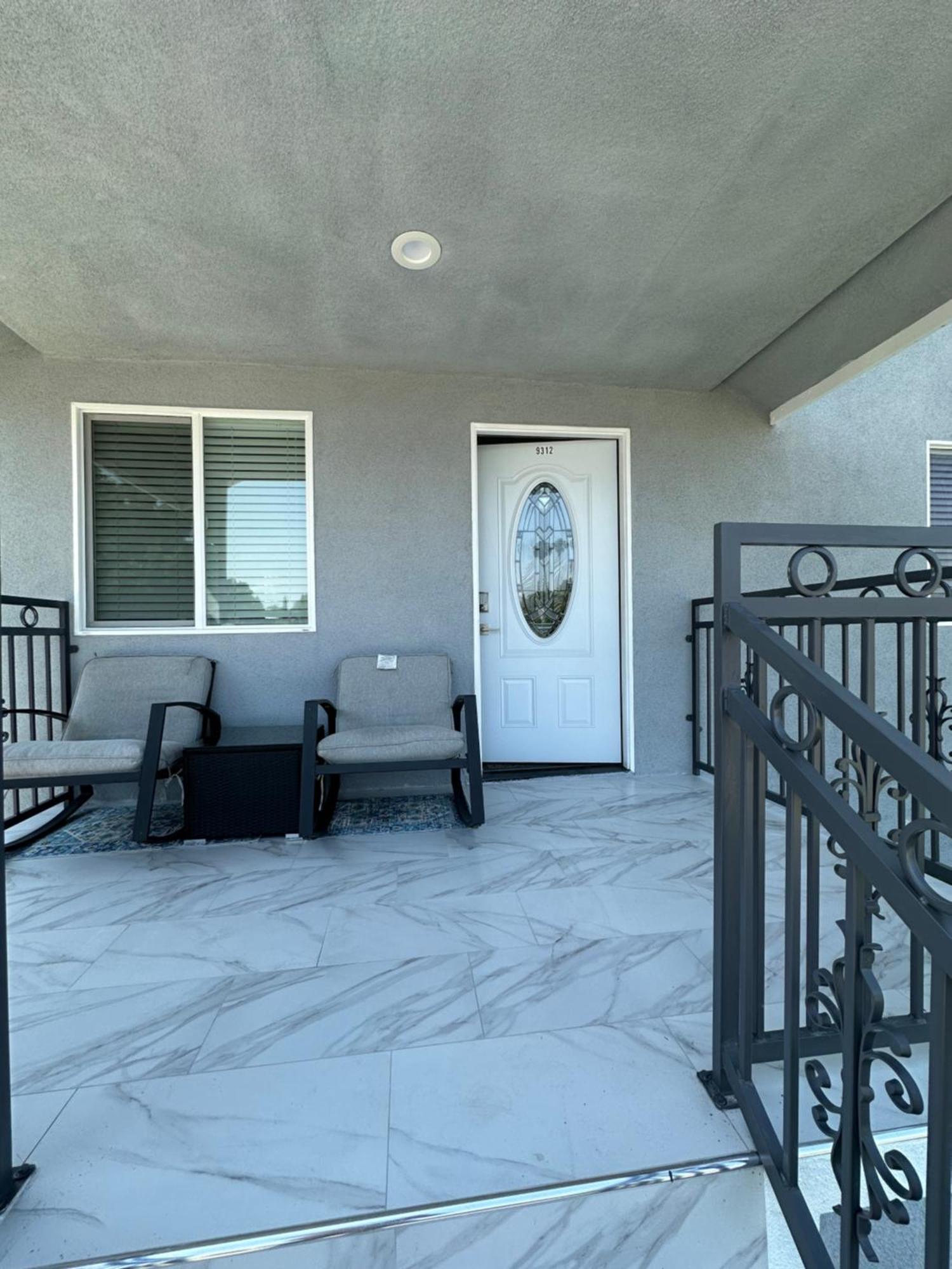 New Spacious House In Anaheim Near Disneyland-Knott In Without Backyard In The Same Lot Of 3 Separate Properties Exteriör bild